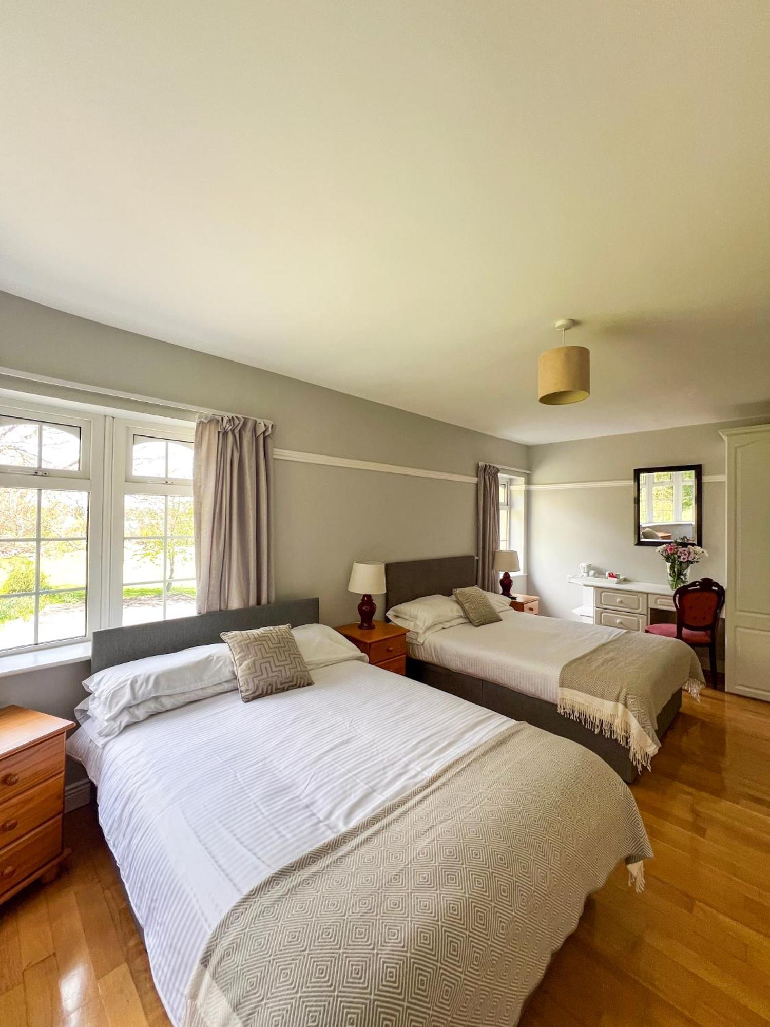 Woodville Lodge Guesthouse Killarney Eksteriør bilde